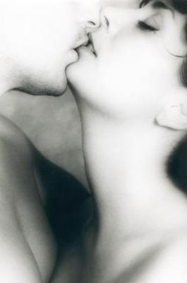 20100411112429-beso-pareja.jpg