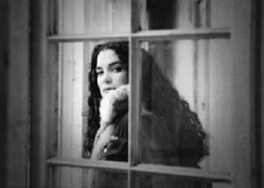 20100414151026-mujer-ventanamarisa.jpg