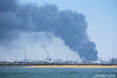 20100810073808-incendiorefineralarbida.jpg